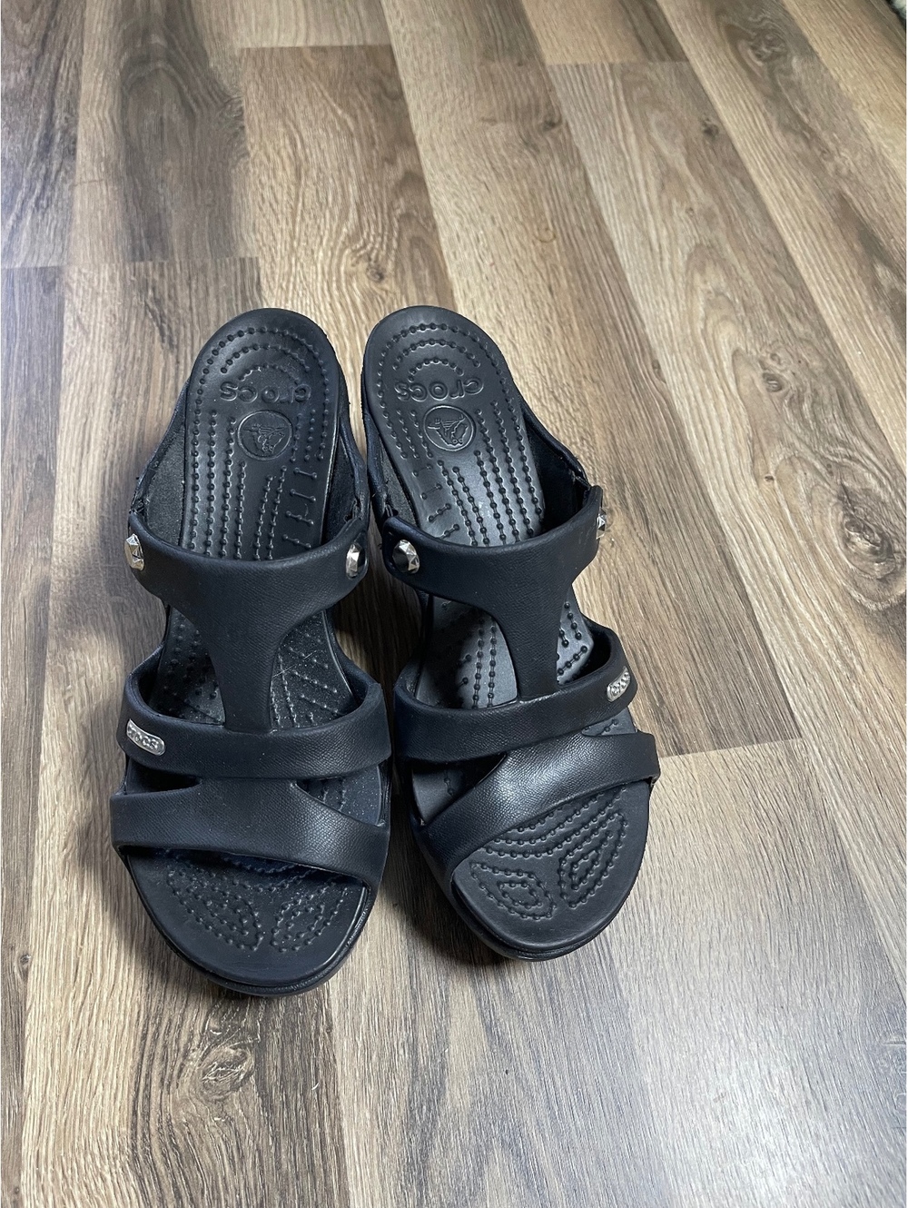 Crocs Women's Black size 5 Heeled Sandals Size 8